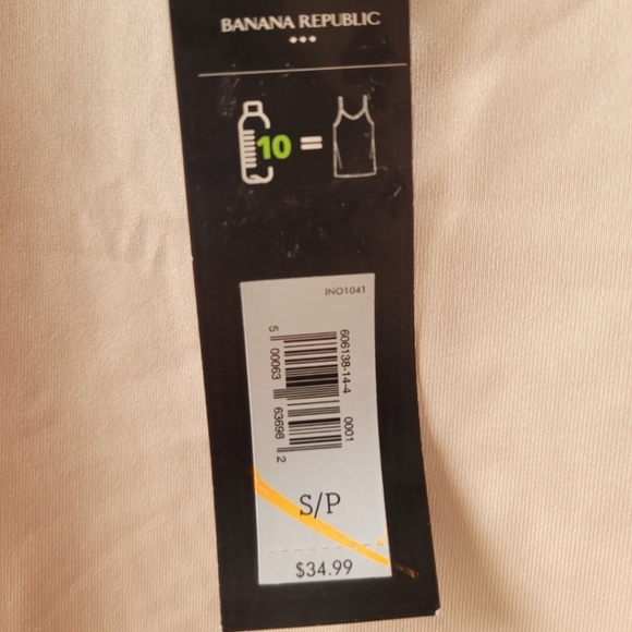 🦋3/$23🦋S Cami - Banana Republic - Picture 3 of 5